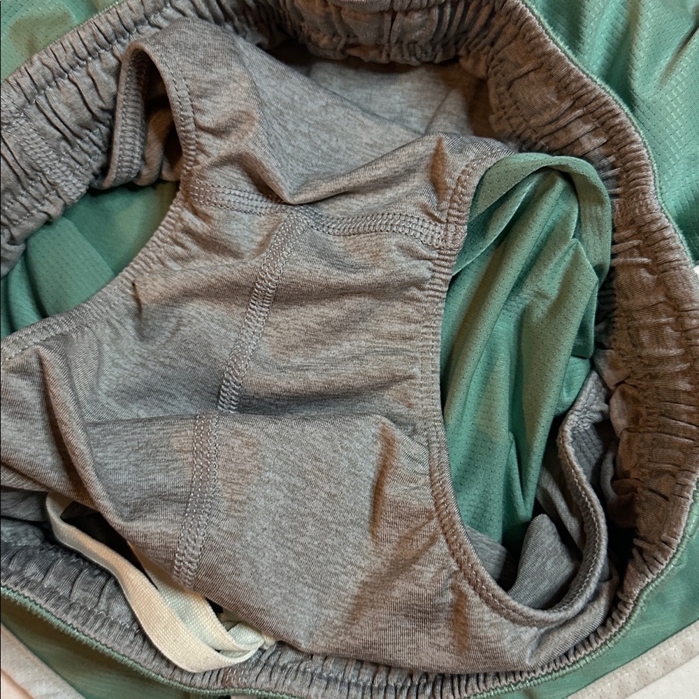 Tracksmith Twilight Split Shorts Size S - Picture 5 of 9